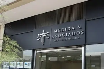 Abogados Mérida y Asociados (logo)